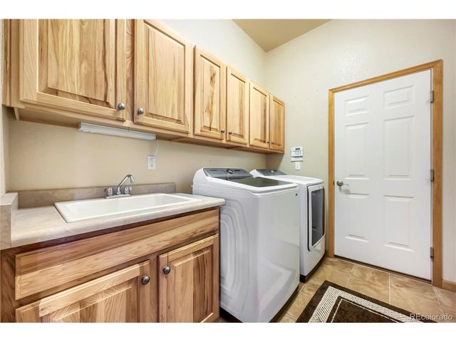 8331 Briar Haven Ct, Castle Pines, CO 80108