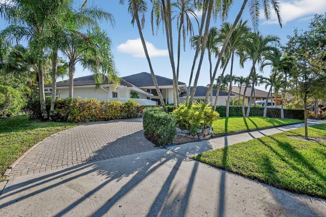 2410 Embassy Drive, West Palm Beach, FL 33401