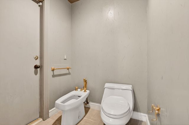 2410 Embassy Drive, West Palm Beach, FL 33401