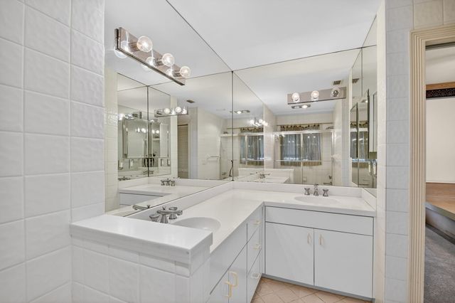 2410 Embassy Drive, West Palm Beach, FL 33401