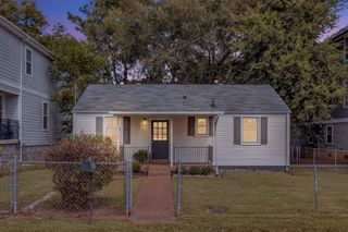 5814 Couch Dr, Nashville, TN 37209