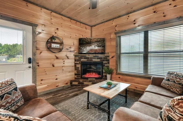 1654 Veterans Blvd Unit 14, Sevierville, TN 37876