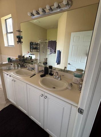 23477 SW 112th Pl, Homestead, FL 33032