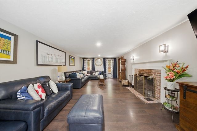 73 Coventry Wood Rd, Bolton, MA 01740