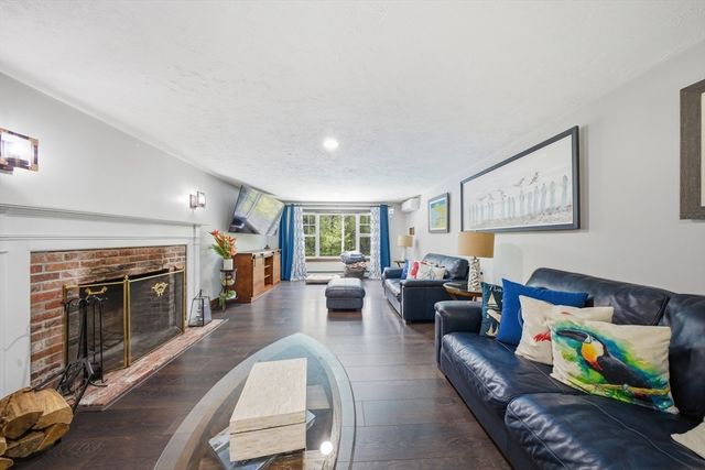 73 Coventry Wood Rd, Bolton, MA 01740
