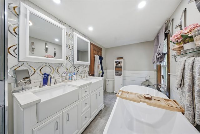73 Coventry Wood Rd, Bolton, MA 01740