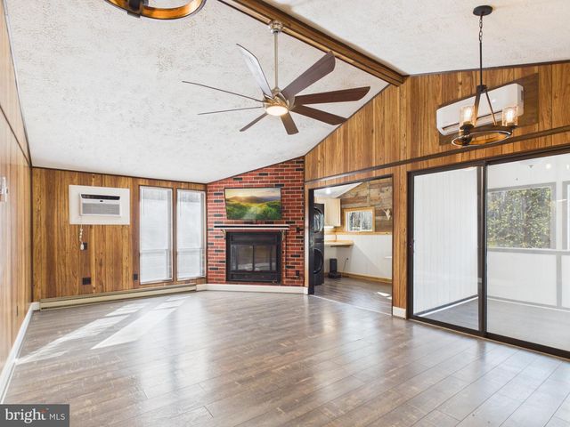 187 SHAWNEE TRL, Hedgesville, WV 25427