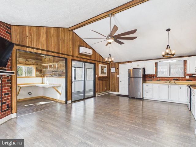 187 SHAWNEE TRL, Hedgesville, WV 25427