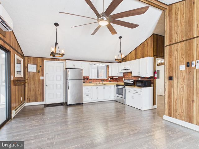 187 SHAWNEE TRL, Hedgesville, WV 25427