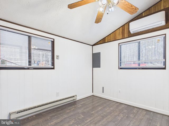 187 SHAWNEE TRL, Hedgesville, WV 25427