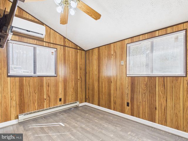 187 SHAWNEE TRL, Hedgesville, WV 25427