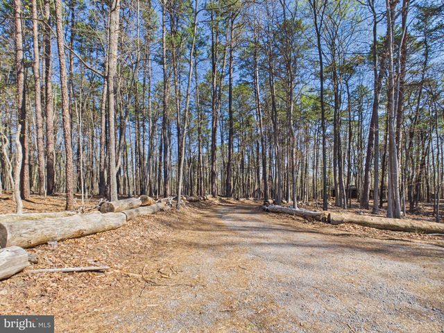 187 SHAWNEE TRL, Hedgesville, WV 25427