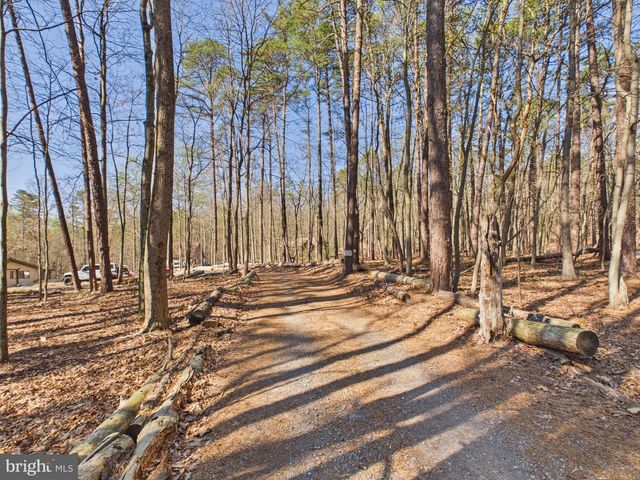 187 SHAWNEE TRL, Hedgesville, WV 25427