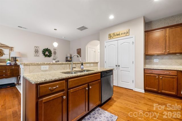 7044 Woodsbay Lane, Rock Hill, SC 29732