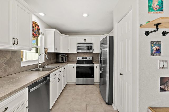 589 CLAIRMONT LANE, South Daytona, FL 32119