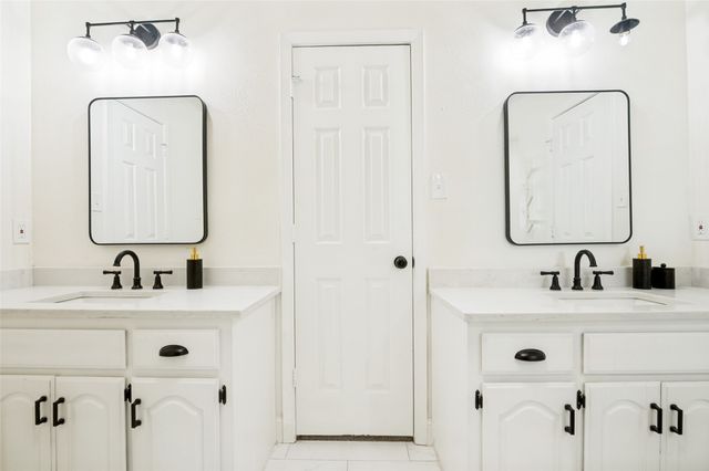 3323 Dasher Street, Lancaster, TX 75146