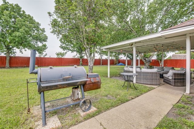 3323 Dasher Street, Lancaster, TX 75146