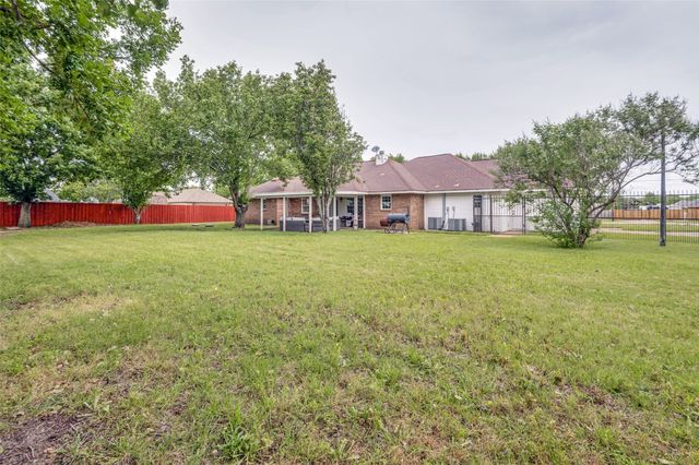 3323 Dasher Street, Lancaster, TX 75146