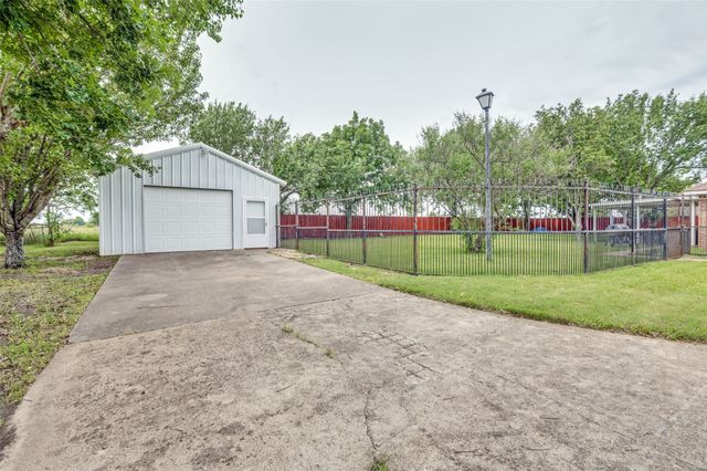 3323 Dasher Street, Lancaster, TX 75146