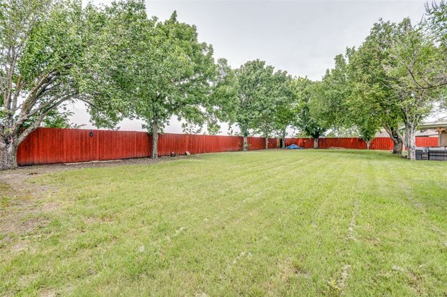 3323 Dasher Street, Lancaster, TX 75146