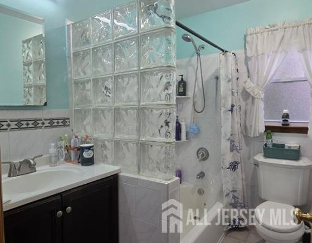 324 Evans Avenue, Piscataway, NJ 08854