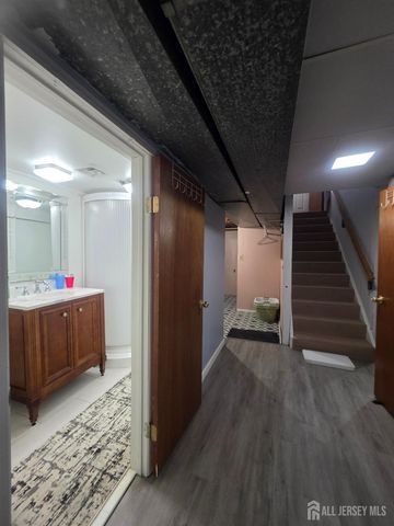 324 Evans Avenue, Piscataway, NJ 08854