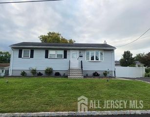 324 Evans Avenue, Piscataway, NJ 08854
