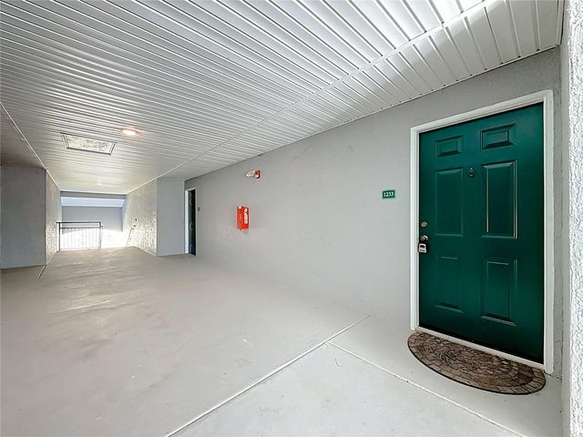 18001 RICHMOND PLACE DRIVE 1233, Tampa, FL 33647