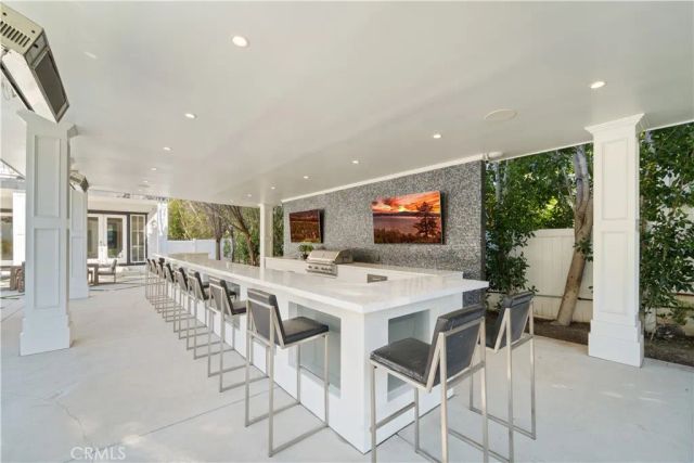 17528 Jayden Lane, Encino, CA 91316