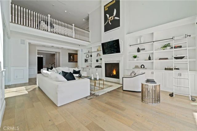 17528 Jayden Lane, Encino, CA 91316