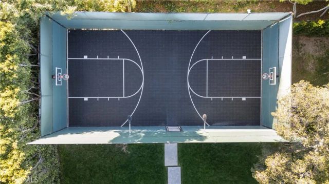 17528 Jayden Lane, Encino, CA 91316