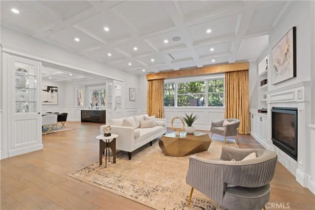 17528 Jayden Lane, Encino, CA 91316