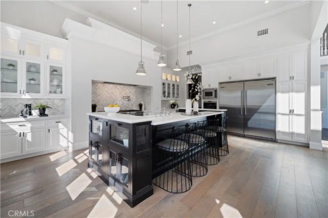 17528 Jayden Lane, Encino, CA 91316