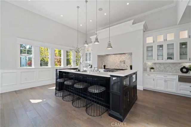 17528 Jayden Lane, Encino, CA 91316