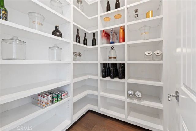 17528 Jayden Lane, Encino, CA 91316