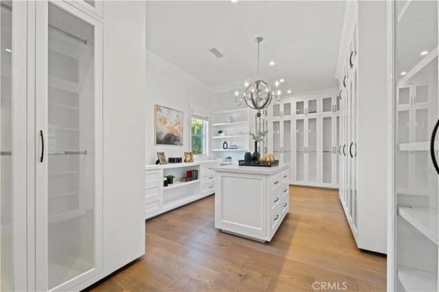 17528 Jayden Lane, Encino, CA 91316