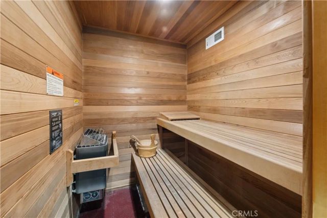 17528 Jayden Lane, Encino, CA 91316