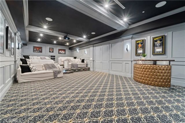 17528 Jayden Lane, Encino, CA 91316