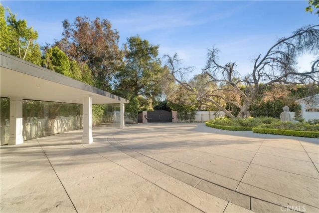 17528 Jayden Lane, Encino, CA 91316