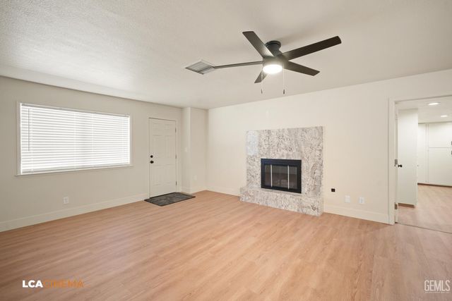 6101 Olive Drive, Bakersfield, CA 93308