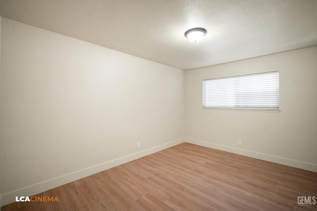 6101 Olive Drive, Bakersfield, CA 93308