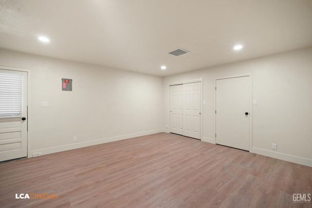 6101 Olive Drive, Bakersfield, CA 93308