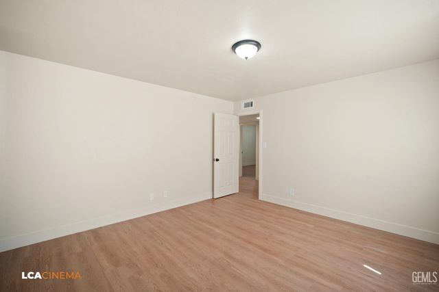 6101 Olive Drive, Bakersfield, CA 93308