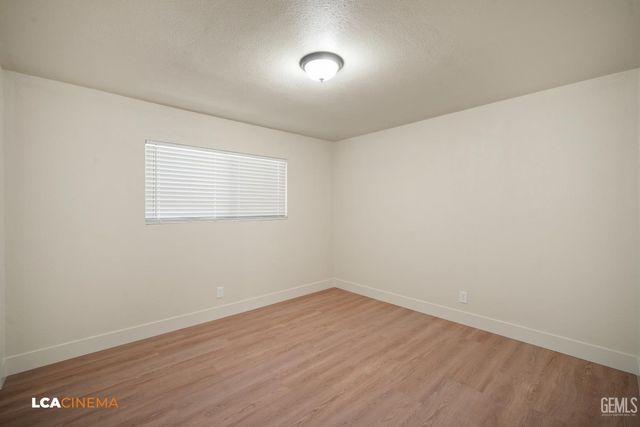 6101 Olive Drive, Bakersfield, CA 93308