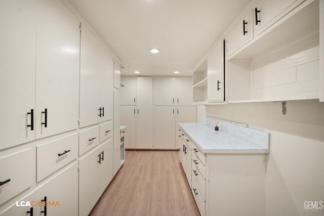 6101 Olive Drive, Bakersfield, CA 93308
