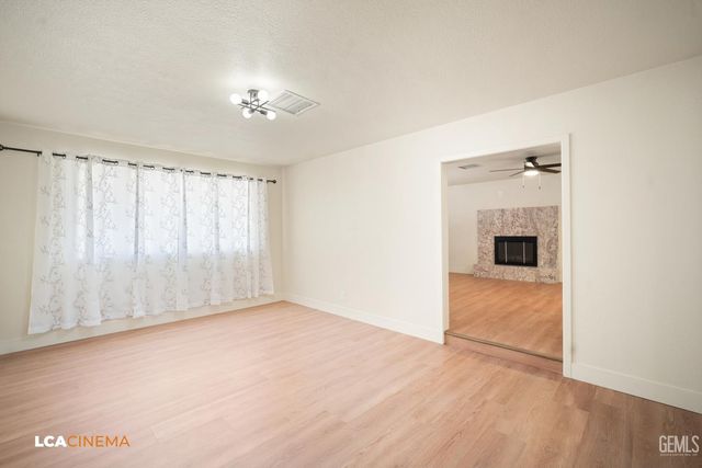 6101 Olive Drive, Bakersfield, CA 93308