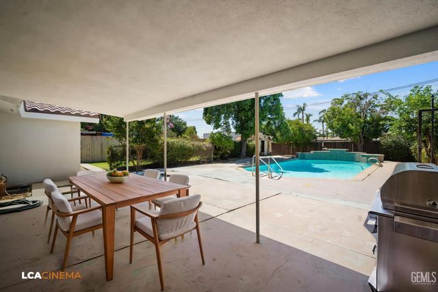6101 Olive Drive, Bakersfield, CA 93308