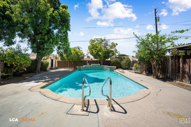 6101 Olive Drive, Bakersfield, CA 93308