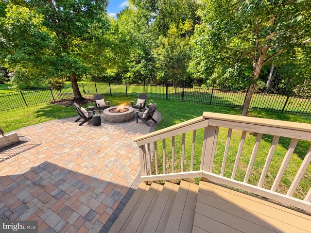 2433 TRIMARAN WAY, Woodbridge, VA 22191