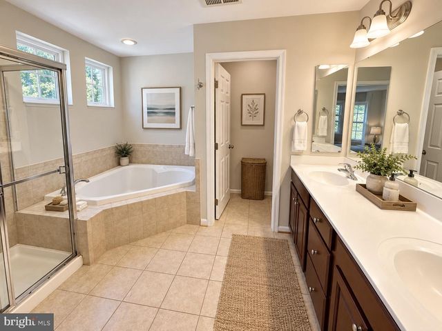 2433 TRIMARAN WAY, Woodbridge, VA 22191